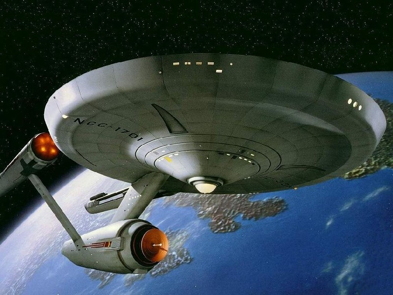 "Star Trek" desktop wallpaper number 4 - the original 1960's TV series USS Enterprise NCC-1701 (800 x 600 pixels)